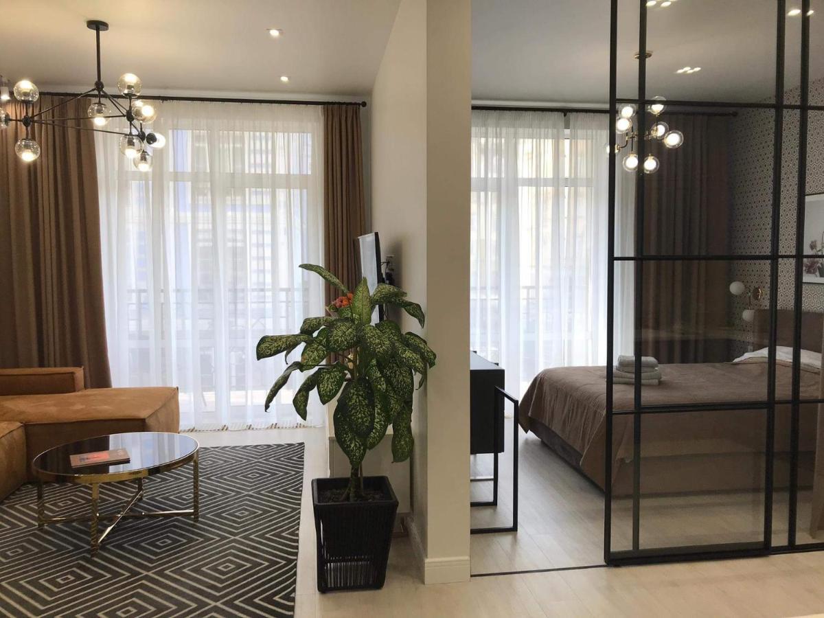 *Luxury Apartment In The City Center* Киев Экстерьер фото