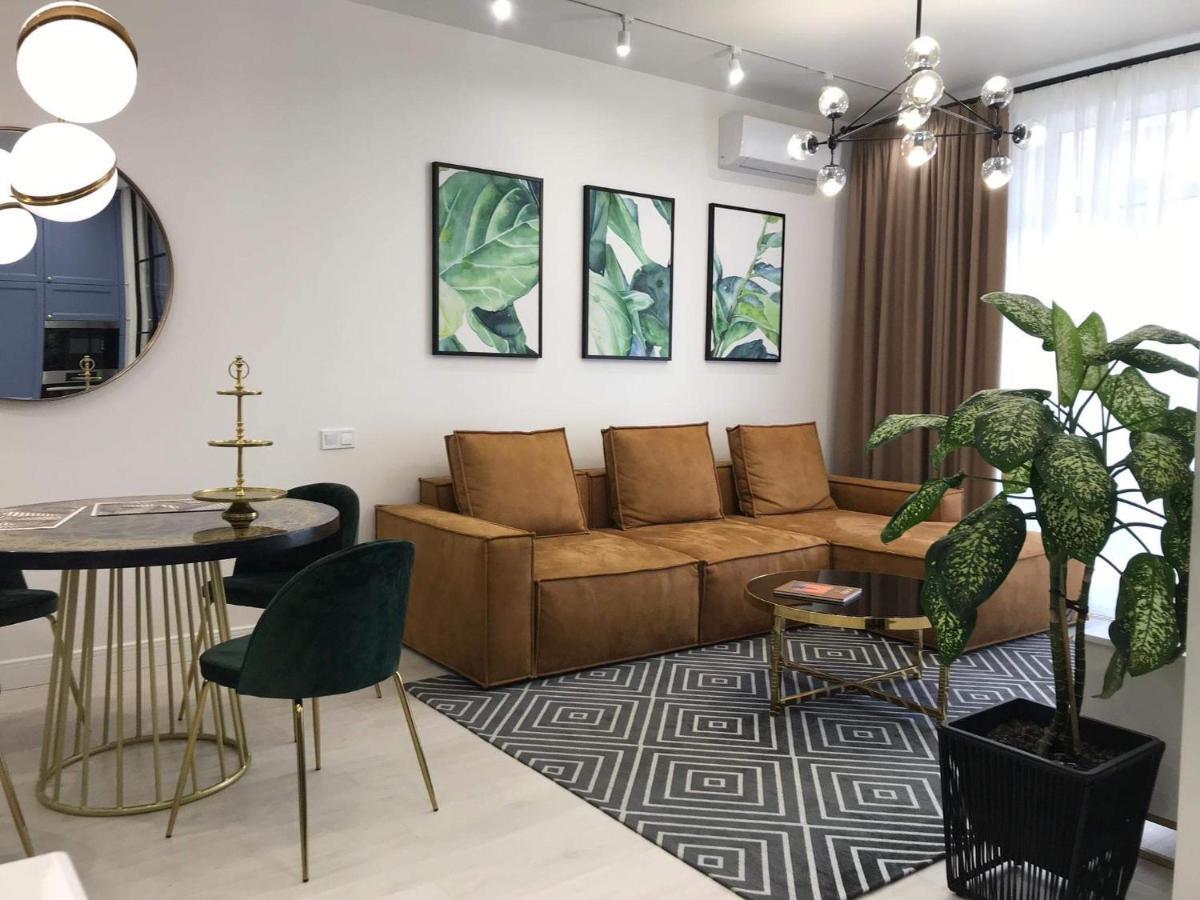 *Luxury Apartment In The City Center* Киев Экстерьер фото