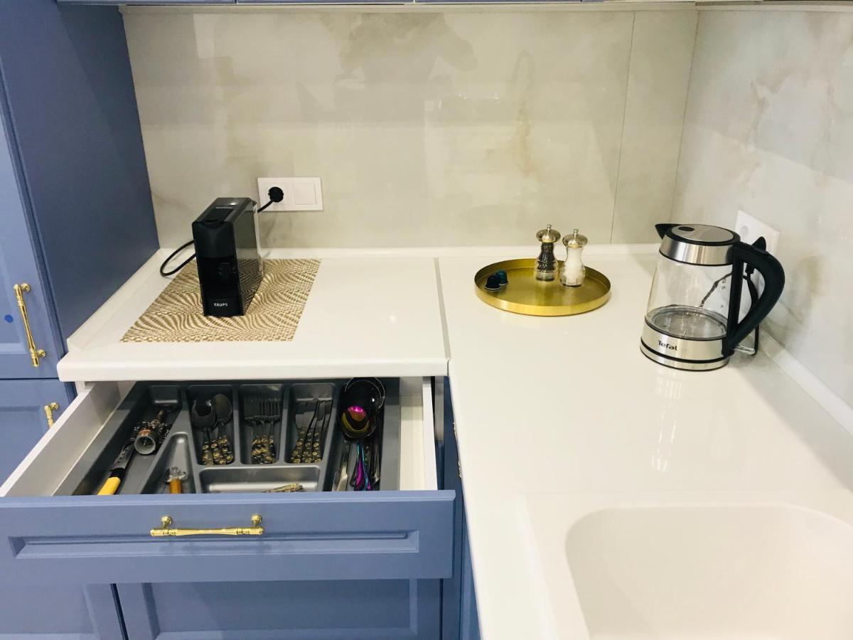 *Luxury Apartment In The City Center* Киев Экстерьер фото