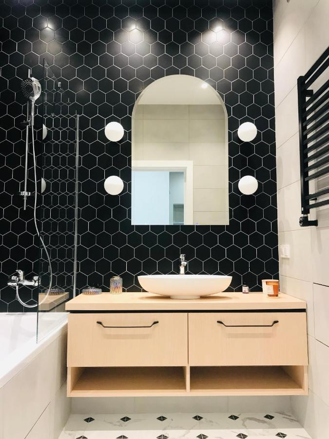 *Luxury Apartment In The City Center* Киев Экстерьер фото